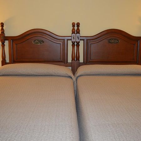 Hostal Revinuesa Εξωτερικό φωτογραφία