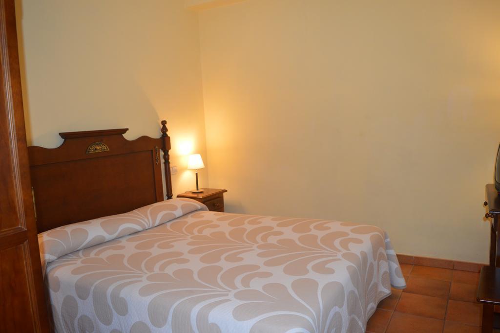 Hostal Revinuesa Εξωτερικό φωτογραφία